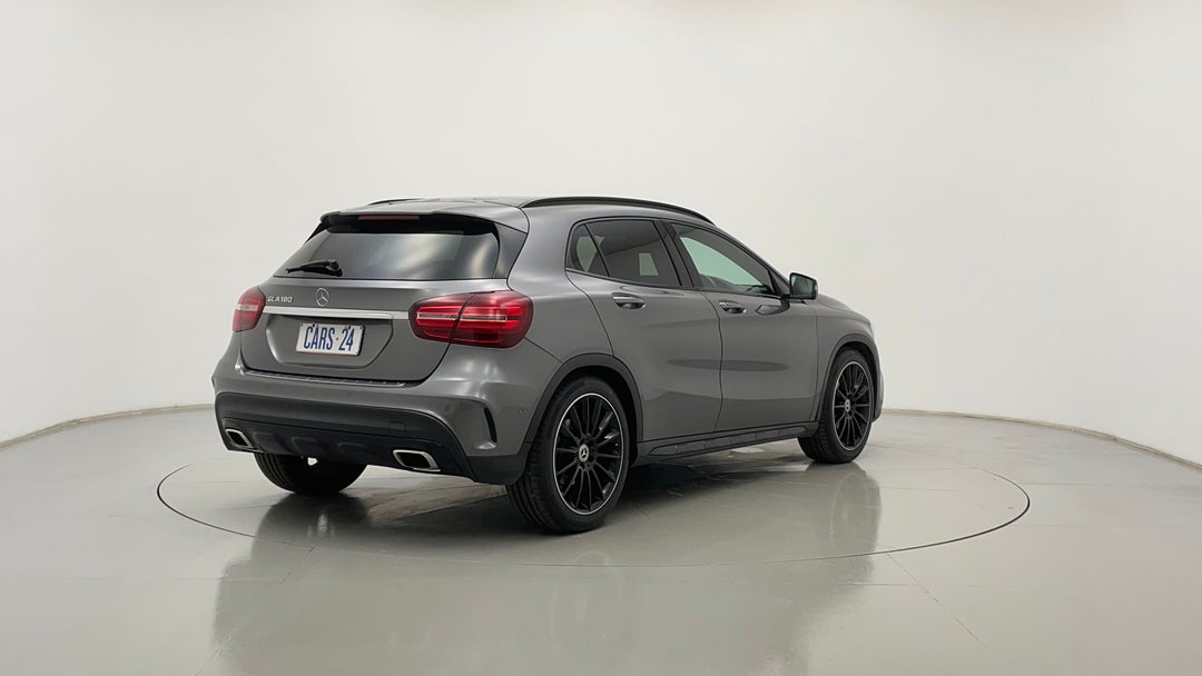 2018 Mercedes-benz GLA 180, Automatic, 51005 km, Right Back Diagonal (45- Degree) View