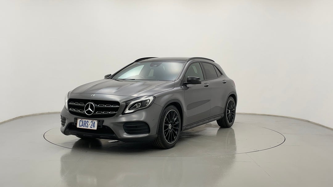 2018 Mercedes-benz GLA 180, Automatic, 51005 km, Left Front Diagonal (45- Degree) View
