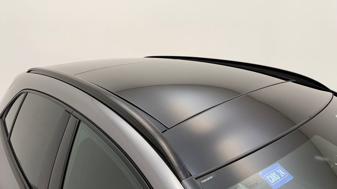 2018 Mercedes-benz GLA 180, Automatic, 51005 km, Roof/Sunroof View