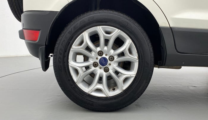 2015 Ford Ecosport 1.5TITANIUM TDCI, Diesel, Manual, 1,28,057 km, Right Rear Wheel