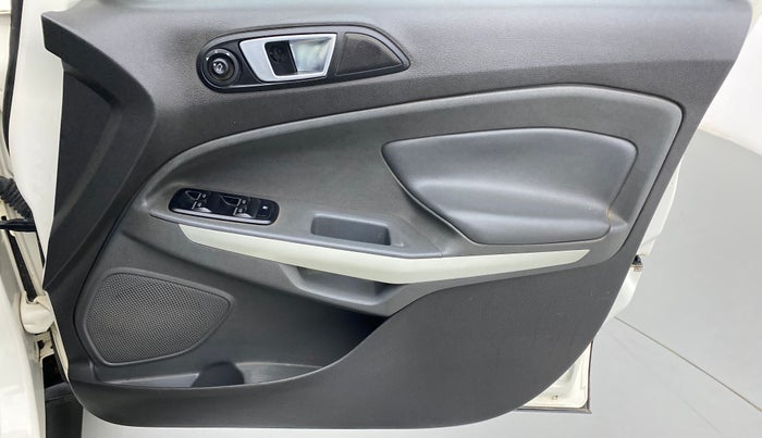 2015 Ford Ecosport 1.5TITANIUM TDCI, Diesel, Manual, 1,28,057 km, Driver Side Door Panels Control