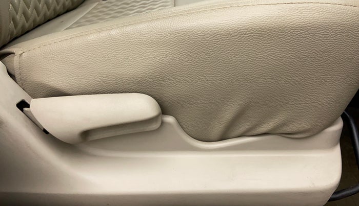 2018 Maruti Celerio ZXI D, Petrol, Manual, 43,901 km, Driver Side Adjustment Panel