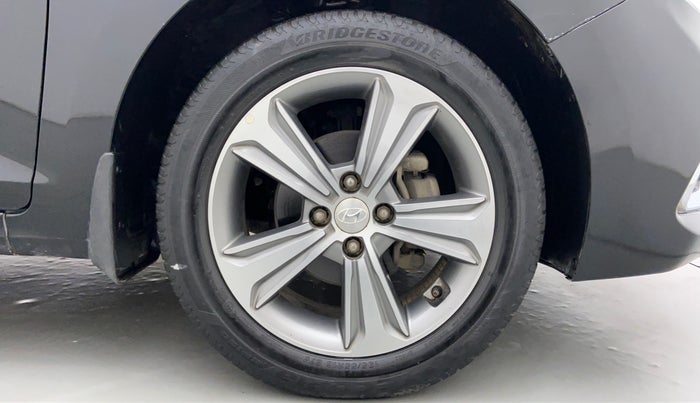 2018 Hyundai Verna 1.6 SX VTVT AT (O), Petrol, Automatic, 40,438 km, Right Front Wheel
