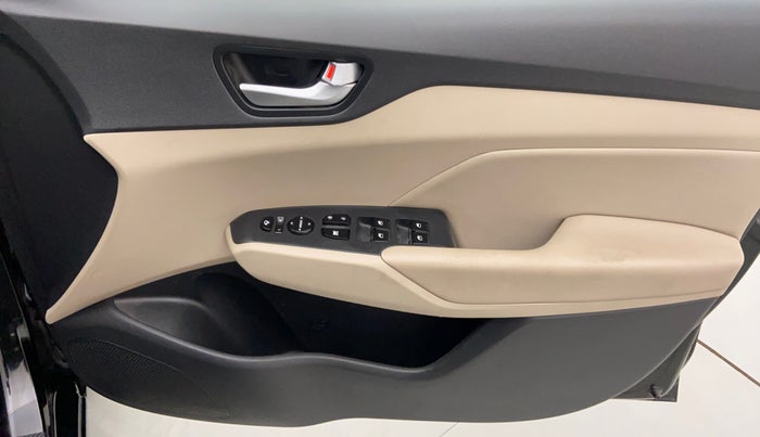 2018 Hyundai Verna 1.6 SX VTVT AT (O), Petrol, Automatic, 40,438 km, Driver Side Door Panels Control