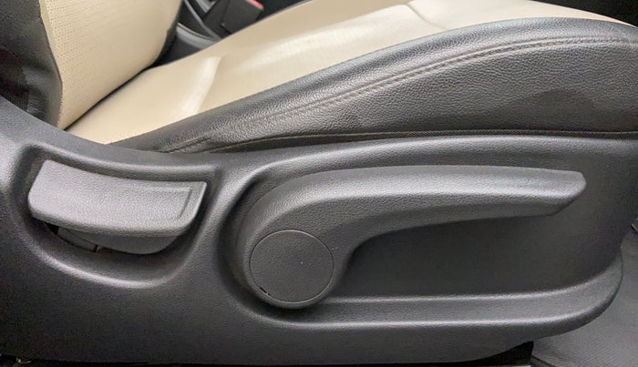 2018 Hyundai Verna 1.6 SX VTVT AT (O), Petrol, Automatic, 40,438 km, Driver Side Adjustment Panel