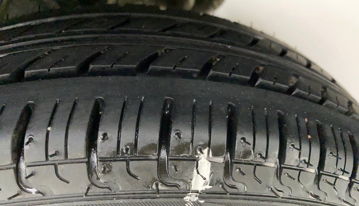 2017 Datsun Go ANNIVERSARY EDITION, Petrol, Manual, 44,793 km, Left Rear Tyre Tread