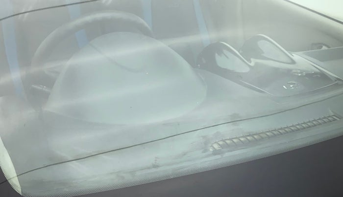 2017 Datsun Go ANNIVERSARY EDITION, Petrol, Manual, 44,793 km, Front windshield - Minor spot on windshield