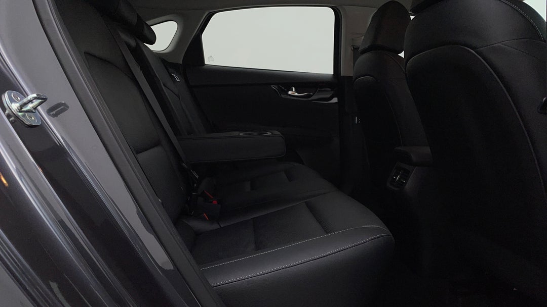 2021 Kia Cerato Sport+, Automatic, 26377 km, Right Side Rear Door Cabin View