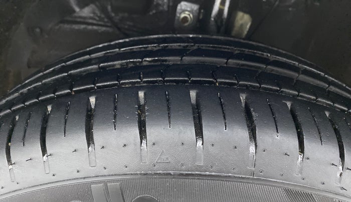 2015 Maruti Baleno ZETA PETROL 1.2, CNG, Manual, 72,818 km, Left Front Tyre Tread
