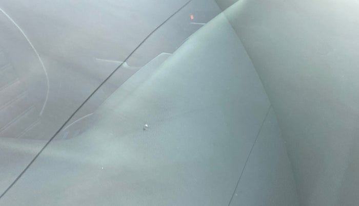 2015 Maruti Baleno ZETA PETROL 1.2, CNG, Manual, 72,818 km, Front windshield - Minor spot on windshield