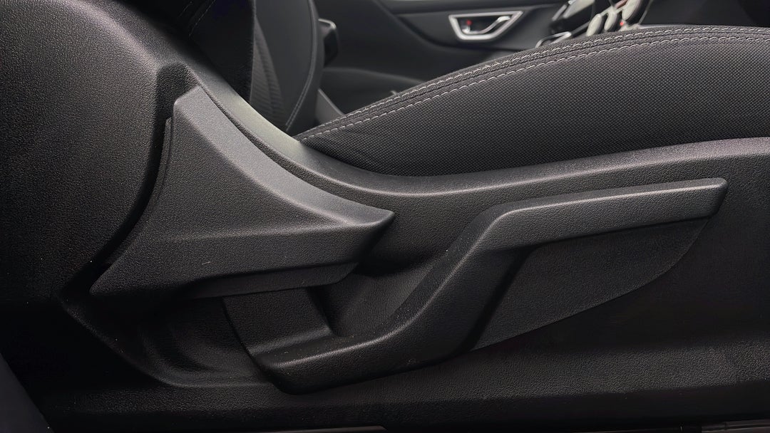 2020 Subaru Forester 2.5i (awd), Automatic, 44364 km, Drivers Side Adjustment Panel