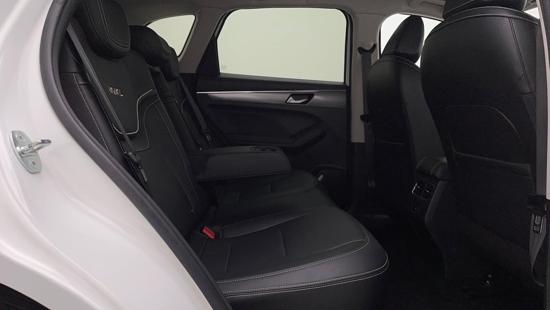 2022 GWM Haval Jolion Lux, Automatic, 42857 km, Right Side Rear Door Cabin View