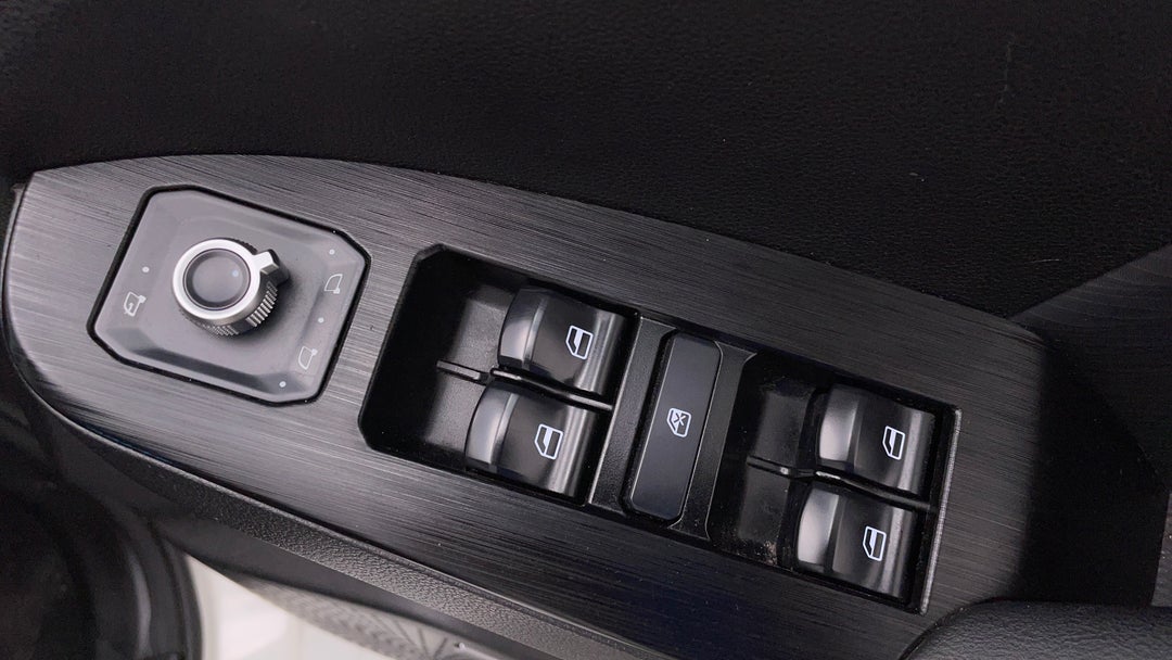 2022 GWM Haval Jolion Lux, Automatic, 42857 km, Drivers Side Door Panel Controls