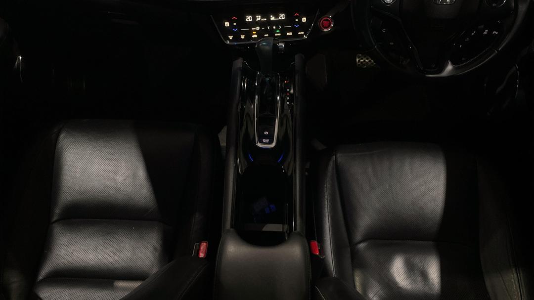 2019 Honda HR-V Vti-lx, Automatic, 100487 km, Center Console