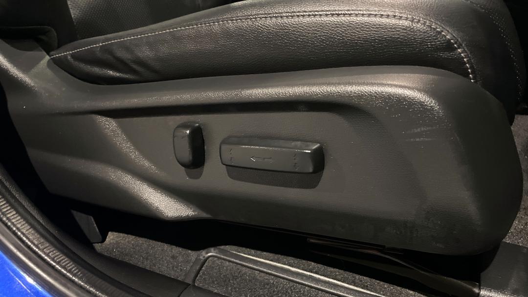 2019 Honda HR-V Vti-lx, Automatic, 100487 km, Drivers Side Adjustment Panel
