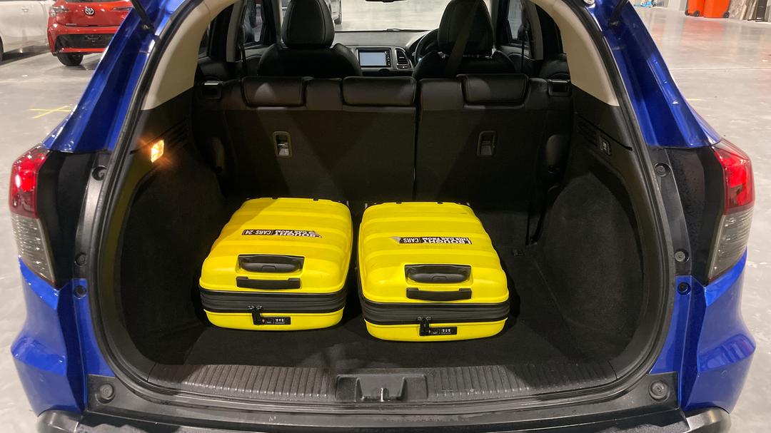 2019 Honda HR-V Vti-lx, Automatic, 100487 km, Boot Inside View with Luggage