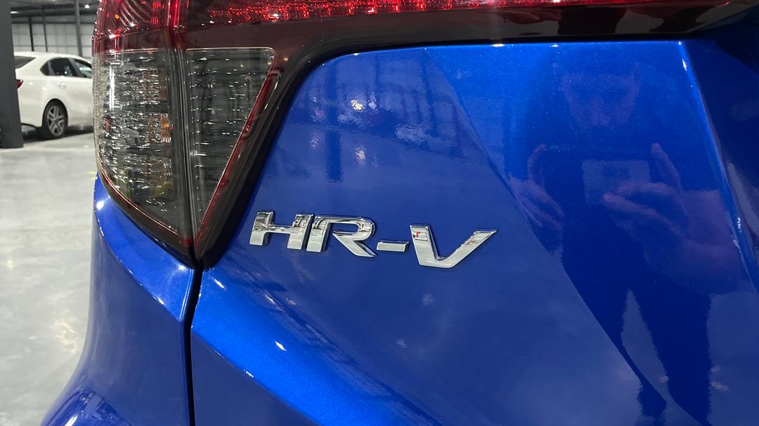 2019 Honda HR-V Vti-lx, Automatic, 100487 km, Badge (Boot Left Side)