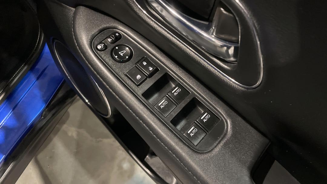 2019 Honda HR-V Vti-lx, Automatic, 100487 km, Drivers Side Door Panel Controls