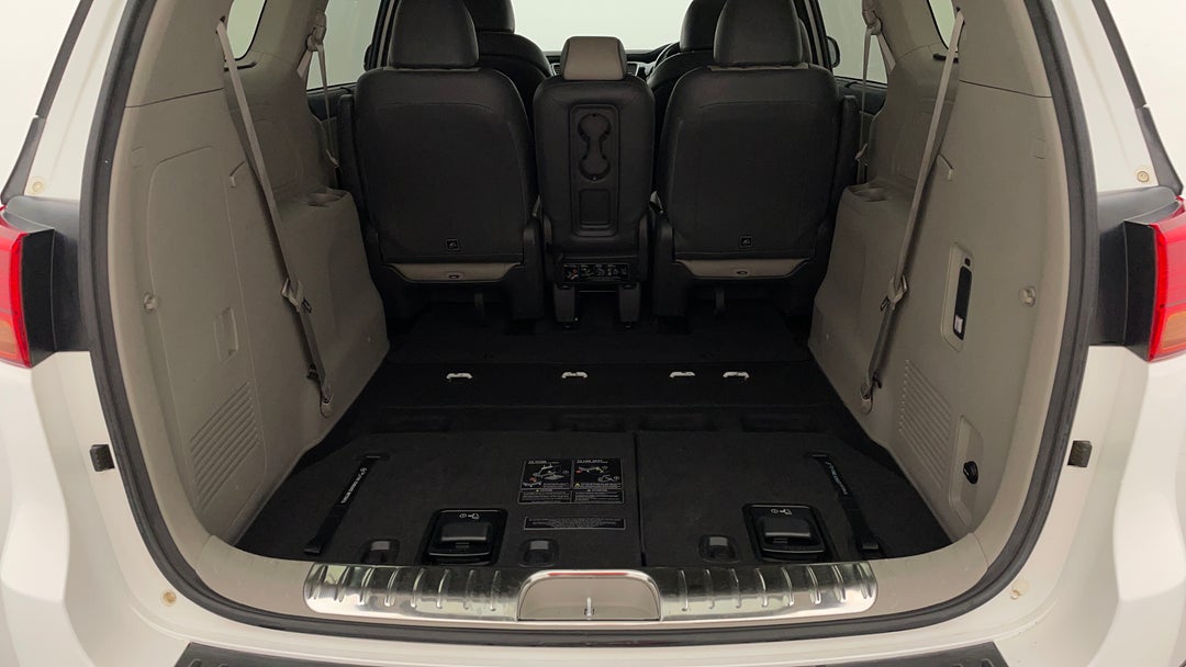 2018 Kia Carnival Platinum, Automatic, 99747 km, Boot Inside View