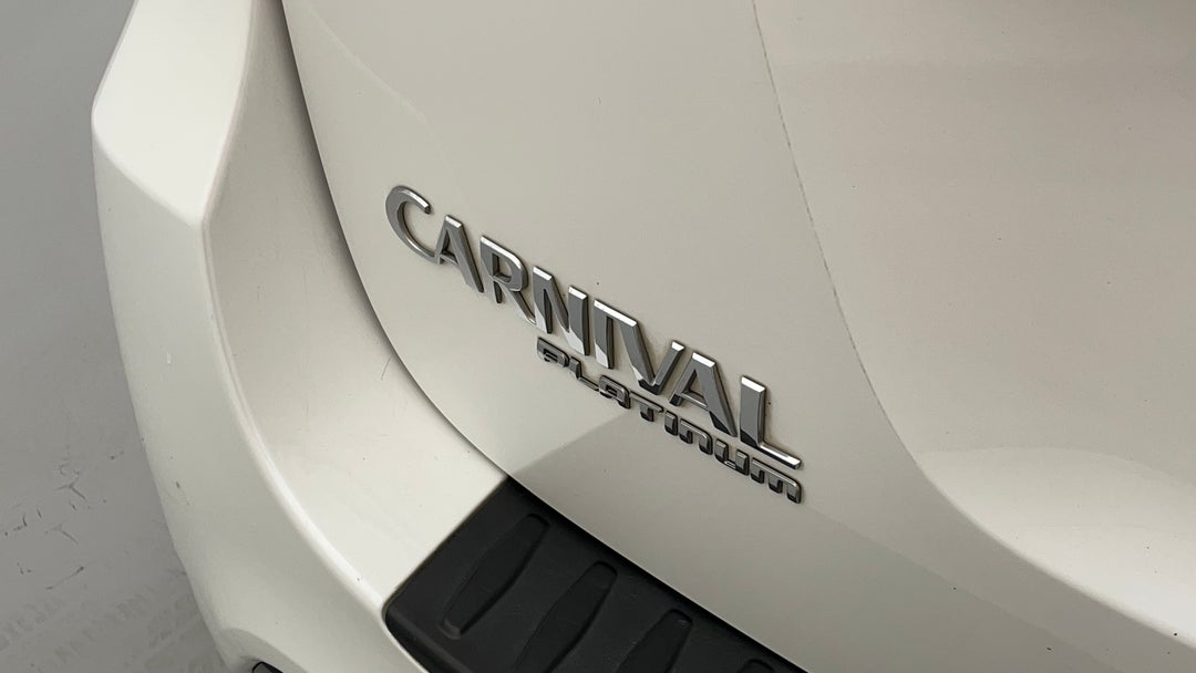 2018 Kia Carnival Platinum, Automatic, 99747 km, Badge (Boot Left Side)