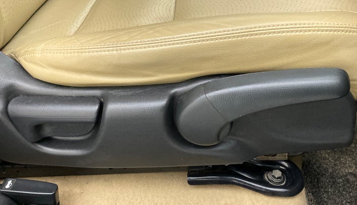 2019 Honda City ZX CVT, Petrol, Automatic, 75,132 km, Driver Side Adjustment Panel