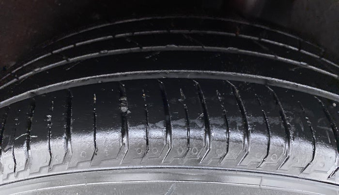2018 Maruti Baleno ZETA DDIS 190, Diesel, Manual, 79,438 km, Left Rear Tyre Tread