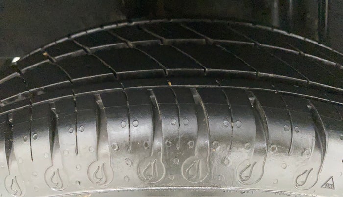 2021 Datsun Redi Go T (O), Petrol, Manual, 7,330 km, Right Rear Tyre Tread