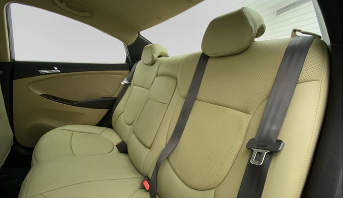 2014 Hyundai Verna FLUIDIC 1.6 VTVT SX AT, Petrol, Automatic, 22,288 km, Right Side Rear Door Cabin