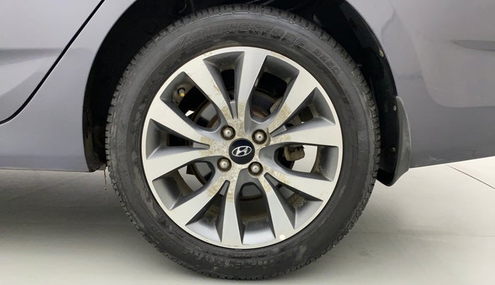2014 Hyundai Verna FLUIDIC 1.6 VTVT SX AT, Petrol, Automatic, 22,288 km, Left Rear Wheel
