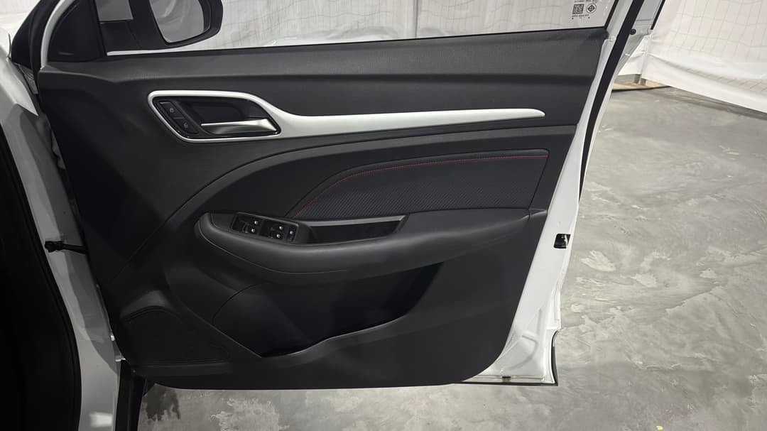 2025 MG Zst Vibe, Automatic, 10074 km, Speaker View