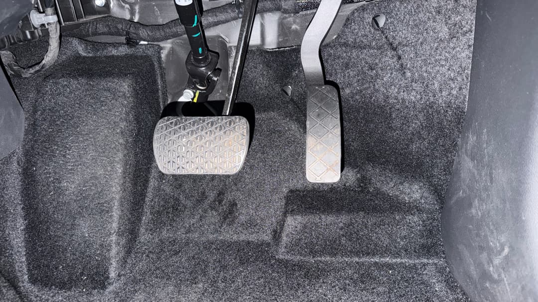 2025 MG Zst Vibe, Automatic, 10074 km, Pedals and Footmat