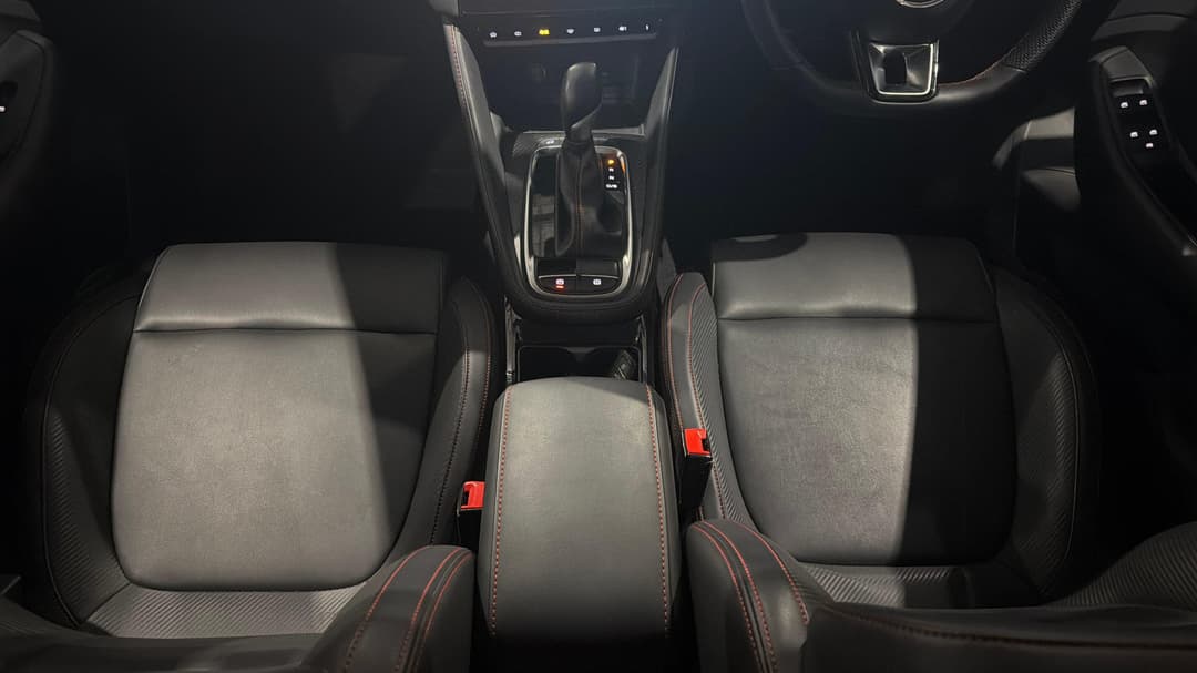 2025 MG Zst Vibe, Automatic, 10074 km, Center Console