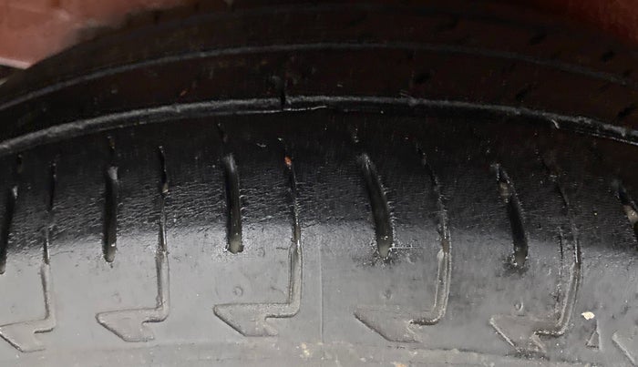 2018 Maruti IGNIS DELTA 1.2 K12, Petrol, Manual, 33,335 km, Right Rear Tyre Tread
