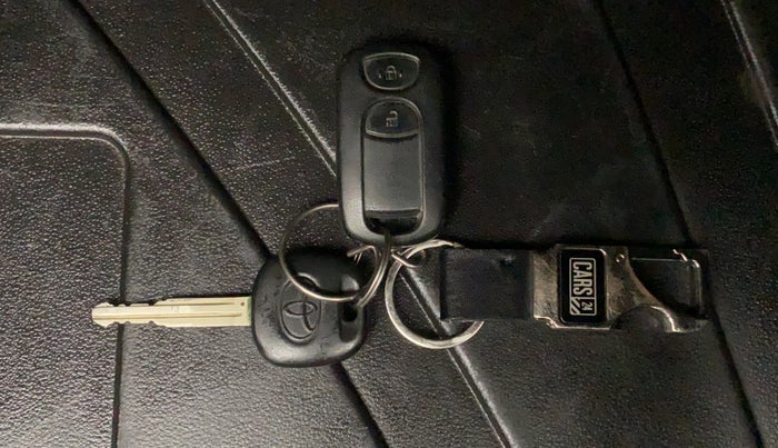 2011 Toyota Etios VX, Petrol, Manual, 65,721 km, Key Close Up