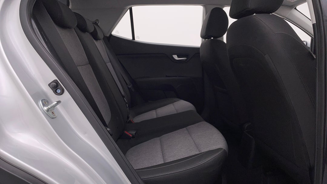 2022 Kia Stonic S, Automatic, 32400 km, Right Side Rear Door Cabin View