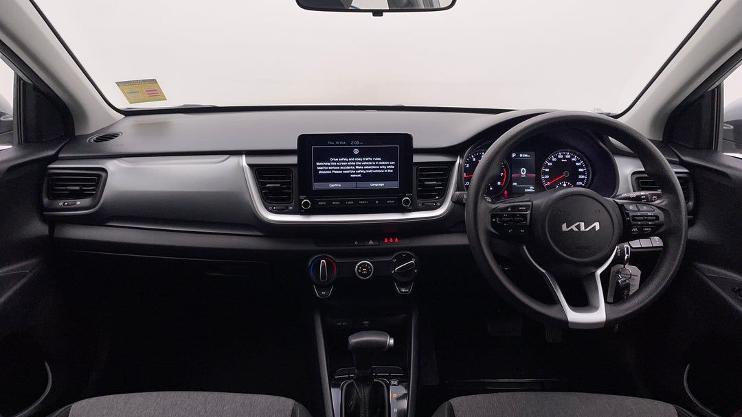 2022 Kia Stonic S, Automatic, 32400 km, Dashboard View