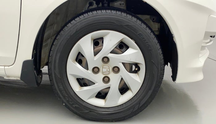 2014 Honda Amaze 1.5L I-DTEC S, Diesel, Manual, 1,06,405 km, Right Front Wheel