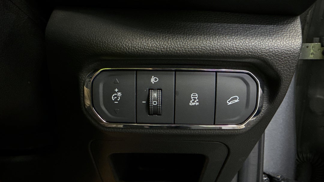 2021 GWM Haval Jolion Lux, Automatic, 87975 km, Utility Switches/Buttons