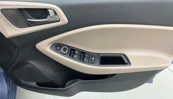 2014 Hyundai Elite i20 SPORTZ 1.4, Diesel, Manual, 83,271 km, Driver Side Door Panels Control