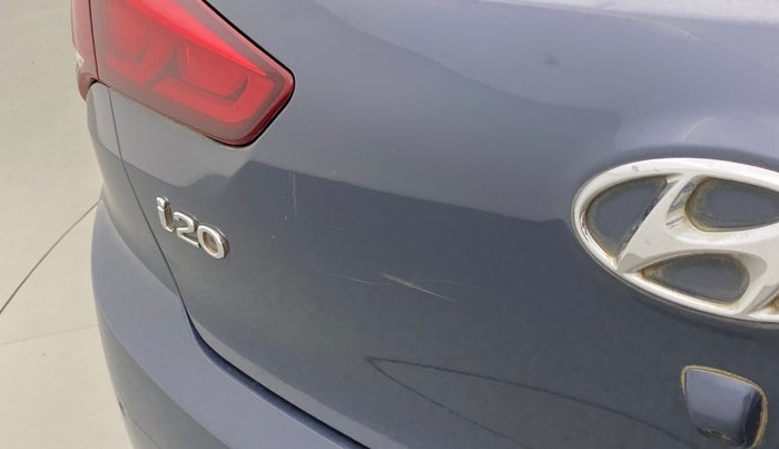 2014 Hyundai Elite i20 SPORTZ 1.4, Diesel, Manual, 83,271 km, Dicky (Boot door) - Minor scratches