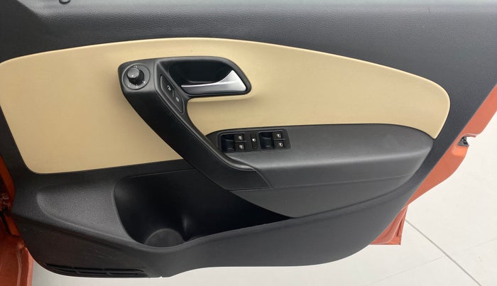 2015 Volkswagen Polo HIGHLINE1.2L PETROL, Petrol, Manual, 58,342 km, Driver Side Door Panels Control
