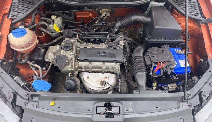 2015 Volkswagen Polo HIGHLINE1.2L PETROL, Petrol, Manual, 58,342 km, Open Bonet