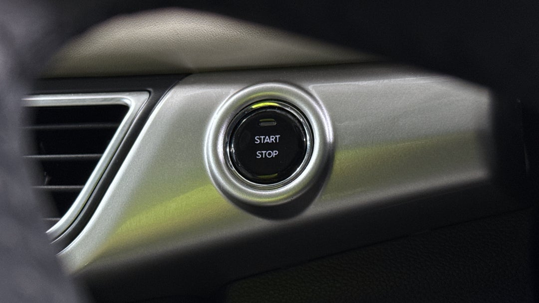 2023 Mahindra Xuv700 Ax7l, Automatic, 60220 km, Keyless / Button Start