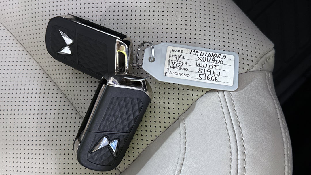 2023 Mahindra Xuv700 Ax7l, Automatic, 60220 km, Key Close-up