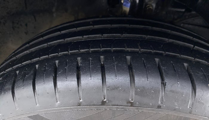 2018 Maruti Baleno ZETA 1.2 K12, Petrol, Manual, 18,174 km, Right Front Tyre Tread