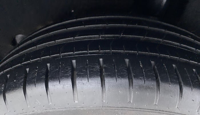2018 Maruti Baleno ZETA 1.2 K12, Petrol, Manual, 18,174 km, Left Rear Tyre Tread
