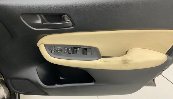 2022 Honda City 1.5L I-VTE V CVT, Petrol, Automatic, 16,294 km, Driver Side Door Panels Control