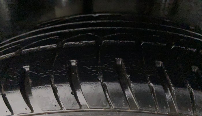 2013 Ford Figo 1.4 TITANIUM DURATORQ, Diesel, Manual, 64,342 km, Right Rear Tyre Tread