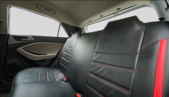 2016 Hyundai Elite i20 MAGNA 1.2, Petrol, Manual, 38,250 km, Right Side Rear Door Cabin