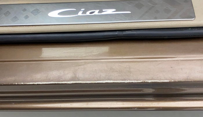 2015 Maruti Ciaz ZXI, Petrol, Manual, 53,491 km, Left running board - Minor scratches